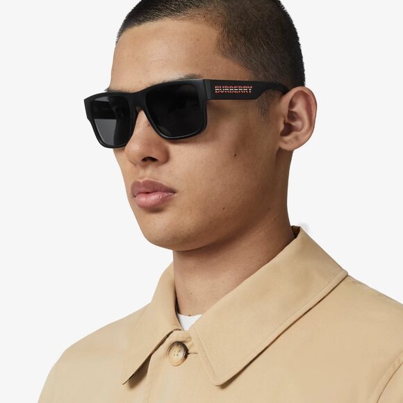 Burberry Men Sunglasses Black Grey Polarized Rectangle BE4358 KNIGHT 346481 NEW - Picture 9 of 10